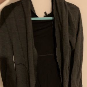 barely worn cute buisness casual cardigan